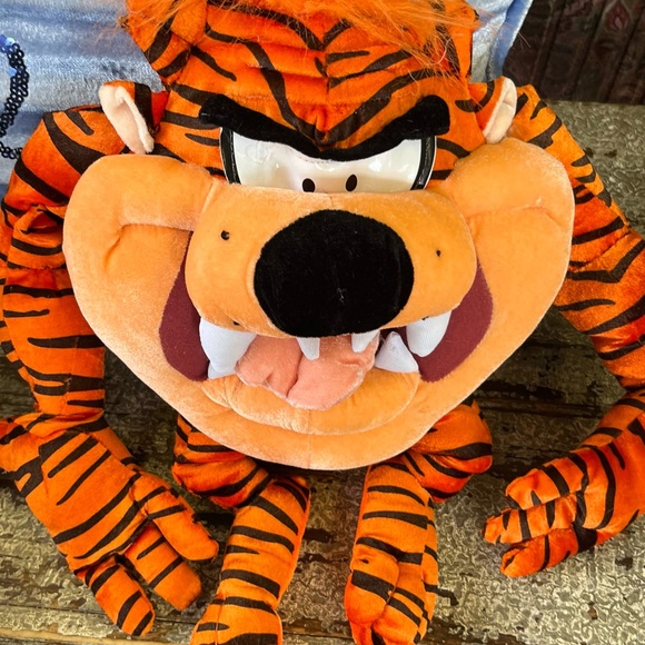 TASMANIAN DEVIL PLUSH - Picture 2 of 5